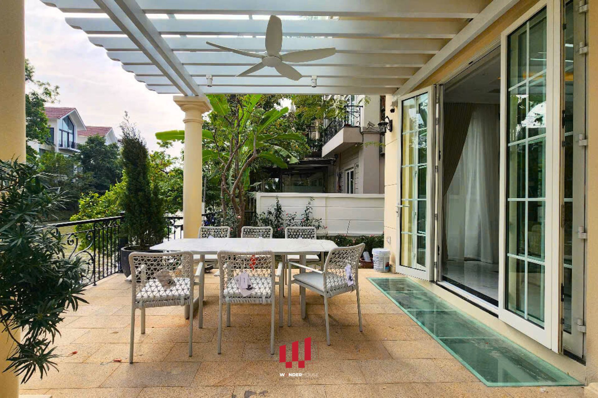 Vinhomes Riverside Long Biên là khu compound cao cấp hàng đầu Hà Nội