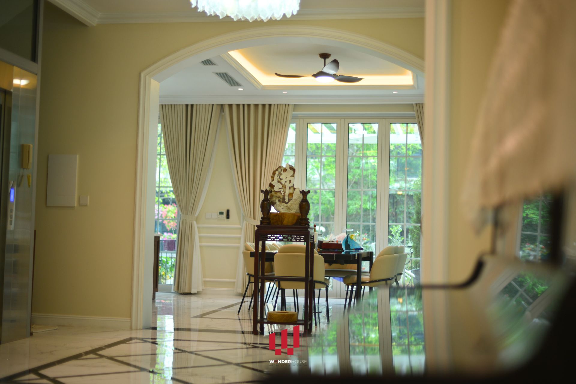 Hệ thống chiếu sáng nhiều tầng trong nội thất biệt thự